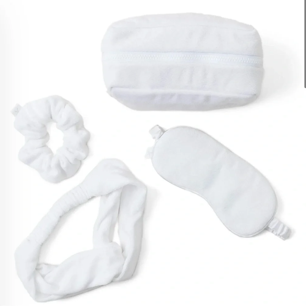 NWT Barefoot Dreams Beach Resort Set